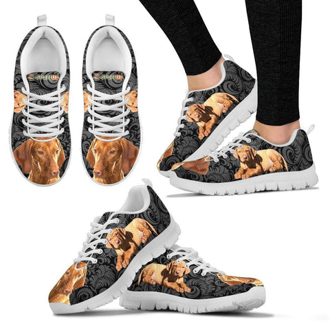 Vizsla On Black-Women's Running Shoes-Free Shipping